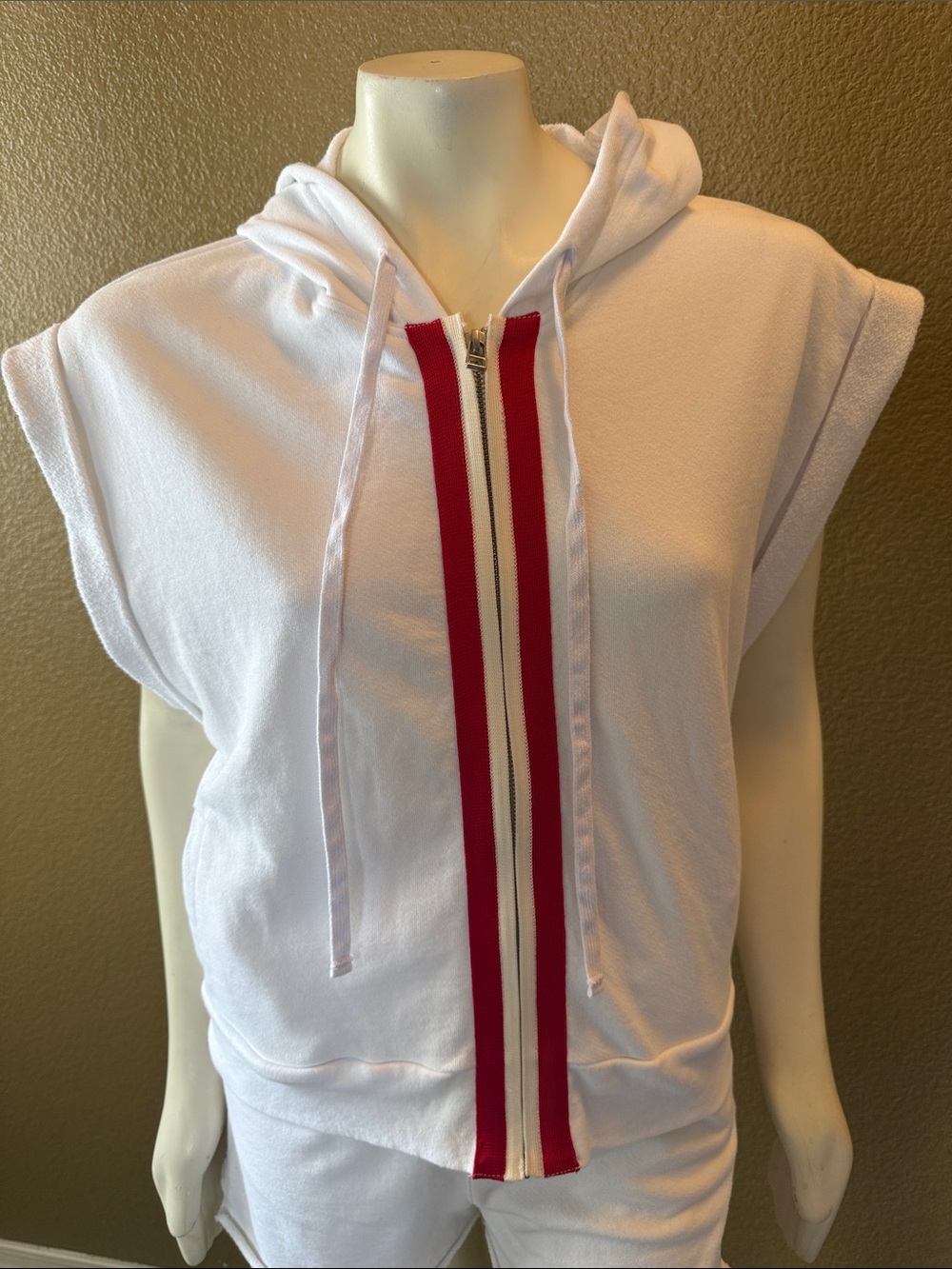 Siwy White Sleeveless Hooded Top